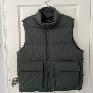 Zara Men's Charcoal Puffer Vest